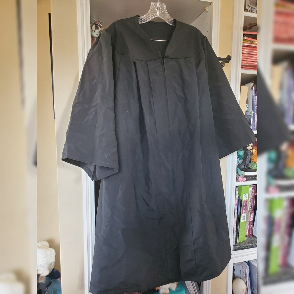 Black Graduation gown